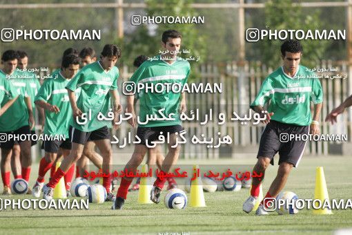 1270445, Tehran, , Iran National Football Team Training Session on 2005/05/31 at Iran National Football Center