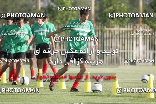 1270433, Tehran, , Iran National Football Team Training Session on 2005/05/31 at Iran National Football Center