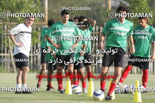 1270580, Tehran, , Iran National Football Team Training Session on 2005/05/31 at Iran National Football Center