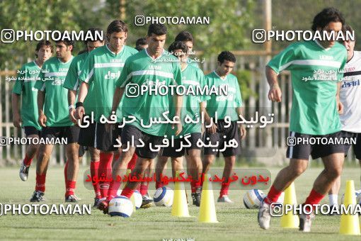 1270527, Tehran, , Iran National Football Team Training Session on 2005/05/31 at Iran National Football Center