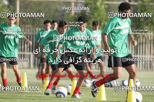 1270441, Tehran, , Iran National Football Team Training Session on 2005/05/31 at Iran National Football Center