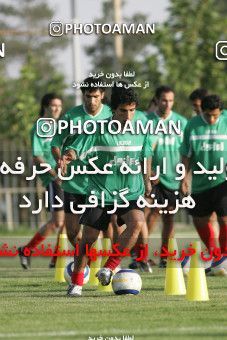 1270548, Tehran, , Iran National Football Team Training Session on 2005/05/31 at Iran National Football Center