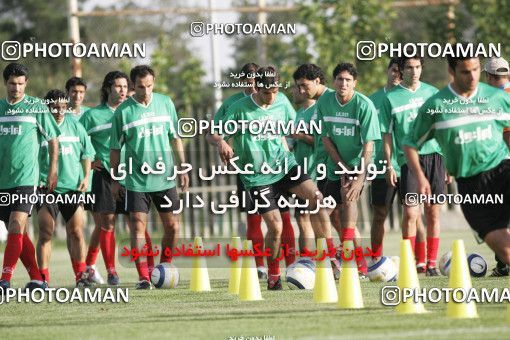 1270444, Tehran, , Iran National Football Team Training Session on 2005/05/31 at Iran National Football Center