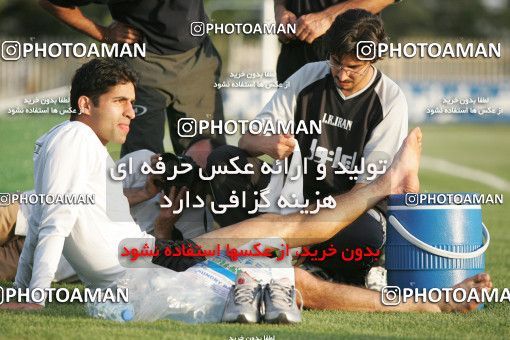 1270469, Tehran, , Iran National Football Team Training Session on 2005/05/31 at Iran National Football Center