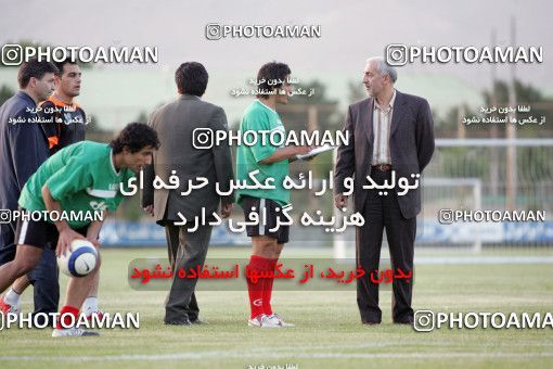 1270443, Tehran, , Iran National Football Team Training Session on 2005/05/31 at Iran National Football Center
