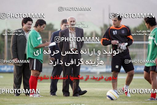 1270544, Tehran, , Iran National Football Team Training Session on 2005/05/31 at Iran National Football Center
