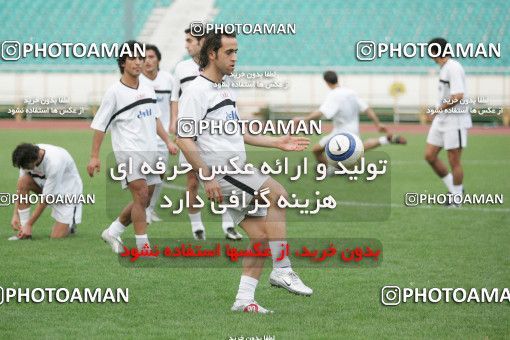 1270687, Tehran, , مسابقات مقدماتی جام جهانی 2006 آلمان, Iran National Football Team Training Session on 2005/06/02 at Azadi Stadium