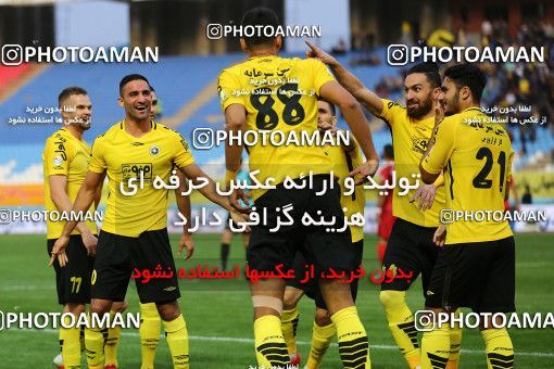 1285487, Isfahan, , لیگ برتر فوتبال ایران، Persian Gulf Cup، Week 9، First Leg، Sepahan 3 v 2 Nassaji Qaemshahr on 2018/10/19 at Naghsh-e Jahan Stadium