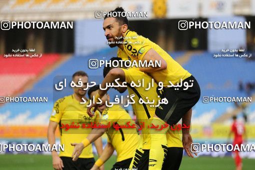 1285427, Isfahan, , Iran Pro League، Persian Gulf Cup، 2018-19 season، First Leg، Week 9، Sepahan 3 v 2 Nassaji Mazandaran F.C on 2018/10/19 at Naghsh-e Jahan Stadium