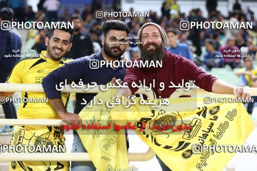 1285490, Isfahan, , لیگ برتر فوتبال ایران، Persian Gulf Cup، Week 9، First Leg، Sepahan 3 v 2 Nassaji Qaemshahr on 2018/10/19 at Naghsh-e Jahan Stadium