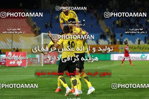 1285392, Isfahan, , لیگ برتر فوتبال ایران، Persian Gulf Cup، Week 9، First Leg، Sepahan 3 v 2 Nassaji Qaemshahr on 2018/10/19 at Naghsh-e Jahan Stadium