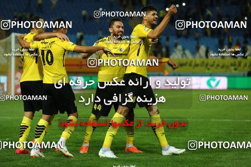 1285415, Isfahan, , لیگ برتر فوتبال ایران، Persian Gulf Cup، Week 9، First Leg، Sepahan 3 v 2 Nassaji Qaemshahr on 2018/10/19 at Naghsh-e Jahan Stadium