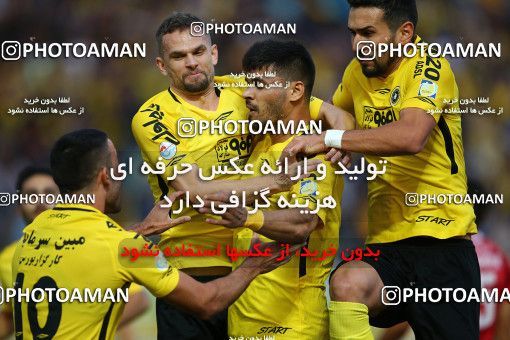 1285435, Isfahan, , لیگ برتر فوتبال ایران، Persian Gulf Cup، Week 9، First Leg، Sepahan 3 v 2 Nassaji Qaemshahr on 2018/10/19 at Naghsh-e Jahan Stadium