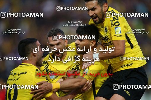 1285405, Isfahan, , لیگ برتر فوتبال ایران، Persian Gulf Cup، Week 9، First Leg، Sepahan 3 v 2 Nassaji Qaemshahr on 2018/10/19 at Naghsh-e Jahan Stadium