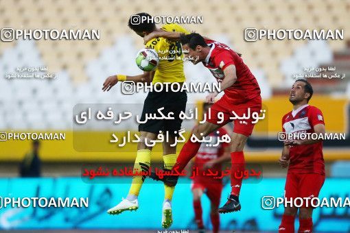 1285390, Isfahan, , لیگ برتر فوتبال ایران، Persian Gulf Cup، Week 9، First Leg، Sepahan 3 v 2 Nassaji Qaemshahr on 2018/10/19 at Naghsh-e Jahan Stadium