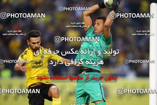 1285543, Isfahan, , لیگ برتر فوتبال ایران، Persian Gulf Cup، Week 9، First Leg، Sepahan 3 v 2 Nassaji Qaemshahr on 2018/10/19 at Naghsh-e Jahan Stadium