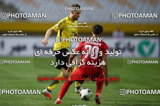 1285561, Isfahan, , لیگ برتر فوتبال ایران، Persian Gulf Cup، Week 9، First Leg، Sepahan 3 v 2 Nassaji Qaemshahr on 2018/10/19 at Naghsh-e Jahan Stadium
