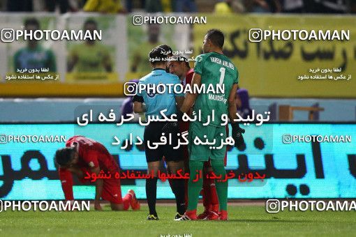 1285569, Isfahan, , لیگ برتر فوتبال ایران، Persian Gulf Cup، Week 9، First Leg، Sepahan 3 v 2 Nassaji Qaemshahr on 2018/10/19 at Naghsh-e Jahan Stadium