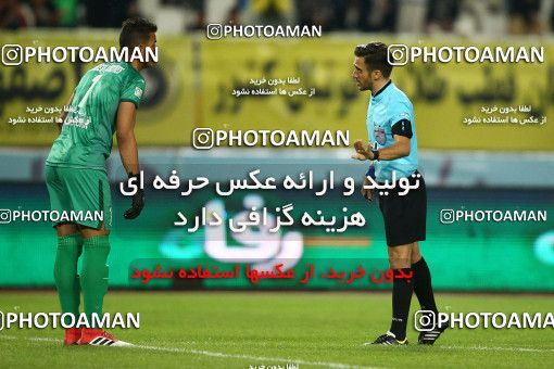 1285502, Isfahan, , لیگ برتر فوتبال ایران، Persian Gulf Cup، Week 9، First Leg، Sepahan 3 v 2 Nassaji Qaemshahr on 2018/10/19 at Naghsh-e Jahan Stadium