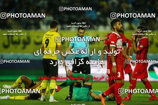 1285547, Isfahan, , لیگ برتر فوتبال ایران، Persian Gulf Cup، Week 9، First Leg، Sepahan 3 v 2 Nassaji Qaemshahr on 2018/10/19 at Naghsh-e Jahan Stadium