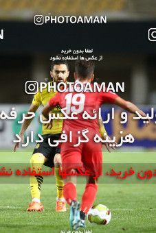 1285693, Isfahan, , لیگ برتر فوتبال ایران، Persian Gulf Cup، Week 9، First Leg، Sepahan 3 v 2 Nassaji Qaemshahr on 2018/10/19 at Naghsh-e Jahan Stadium