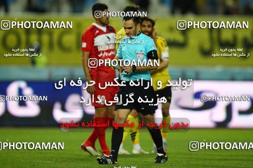 1285614, Isfahan, , لیگ برتر فوتبال ایران، Persian Gulf Cup، Week 9، First Leg، Sepahan 3 v 2 Nassaji Qaemshahr on 2018/10/19 at Naghsh-e Jahan Stadium