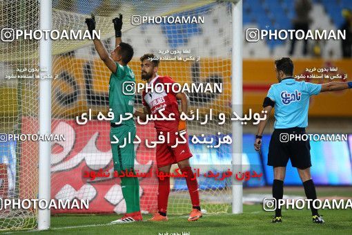 1285646, Isfahan, , لیگ برتر فوتبال ایران، Persian Gulf Cup، Week 9، First Leg، Sepahan 3 v 2 Nassaji Qaemshahr on 2018/10/19 at Naghsh-e Jahan Stadium