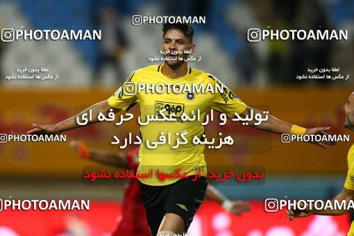 1285656, Isfahan, , لیگ برتر فوتبال ایران، Persian Gulf Cup، Week 9، First Leg، Sepahan 3 v 2 Nassaji Qaemshahr on 2018/10/19 at Naghsh-e Jahan Stadium