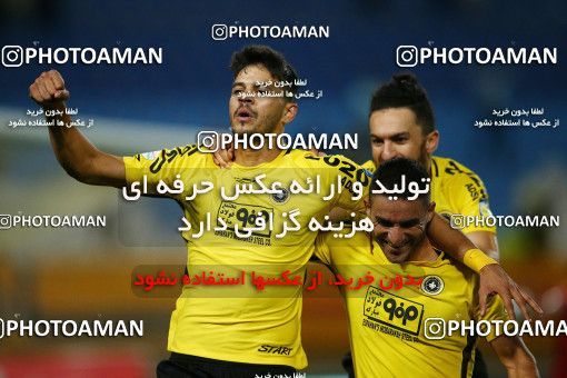 1285660, Isfahan, , Iran Pro League، Persian Gulf Cup، 2018-19 season، First Leg، Week 9، Sepahan 3 v 2 Nassaji Mazandaran F.C on 2018/10/19 at Naghsh-e Jahan Stadium