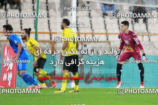 1287168, Tehran, , لیگ برتر فوتبال ایران، Persian Gulf Cup، Week 10، First Leg، Esteghlal 0 v 1 Sepahan on 2018/10/26 at Azadi Stadium