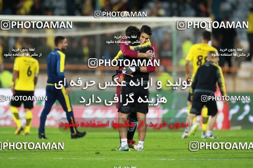 1287242, Tehran, , لیگ برتر فوتبال ایران، Persian Gulf Cup، Week 10، First Leg، Esteghlal 0 v 1 Sepahan on 2018/10/26 at Azadi Stadium