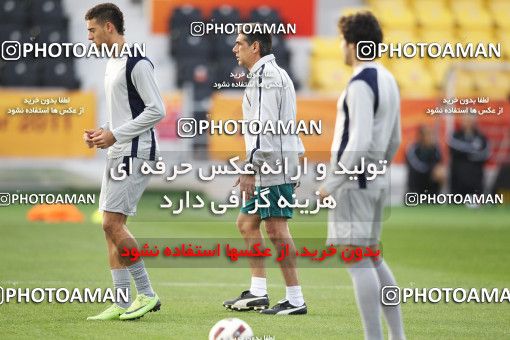 1291393, Doha, , مسابقات فوتبال جام ملت های آسیا 2011 قطر, Iran National Football Team Training Session on 2011/01/14 at Sports City Stadium