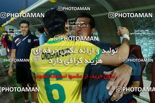 1294633, Abadan, , لیگ برتر فوتبال ایران، Persian Gulf Cup، Week 9، First Leg، Sanat Naft Abadan 2 v 1 Tractor Sazi on 2018/10/20 at Takhti Stadium Abadan