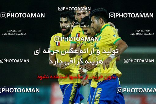 1294692, Abadan, , لیگ برتر فوتبال ایران، Persian Gulf Cup، Week 9، First Leg، Sanat Naft Abadan 2 v 1 Tractor Sazi on 2018/10/20 at Takhti Stadium Abadan