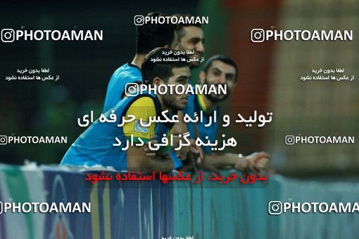 1294684, Abadan, , لیگ برتر فوتبال ایران، Persian Gulf Cup، Week 9، First Leg، Sanat Naft Abadan 2 v 1 Tractor Sazi on 2018/10/20 at Takhti Stadium Abadan