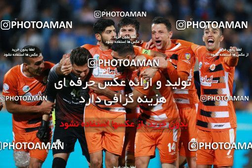 1295537, Tehran, , جام حذفی فوتبال ایران, Eighth final, Khorramshahr Cup, Esteghlal (3) 2 v 2 (5) Saipa on 2018/11/01 at Azadi Stadium