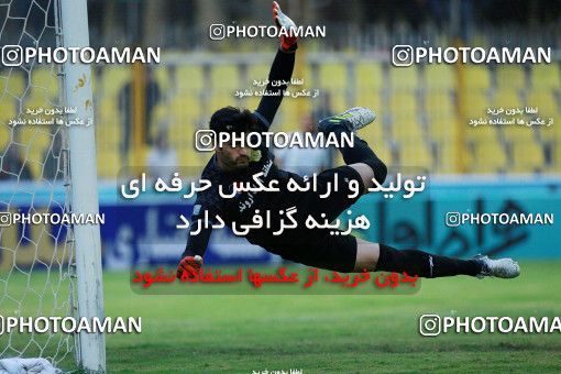 1308769, Masjed Soleyman, , لیگ برتر فوتبال ایران، Persian Gulf Cup، Week 12، First Leg، Naft M Soleyman 1 v 1 Sanat Naft Abadan on 2018/11/11 at Behnam Mohammadi Stadium