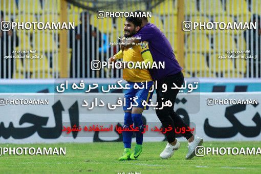 1308862, Masjed Soleyman, , لیگ برتر فوتبال ایران، Persian Gulf Cup، Week 12، First Leg، Naft M Soleyman 1 v 1 Sanat Naft Abadan on 2018/11/11 at Behnam Mohammadi Stadium