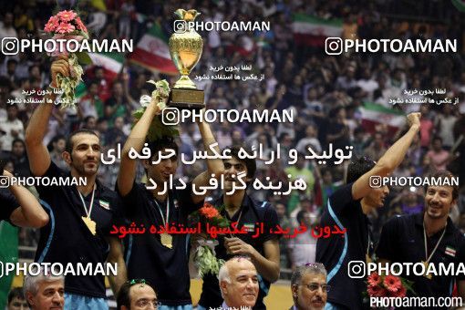 197853, فینال  مسابقات والیبال قهرمانی مردان آسیا 2011، ، تهران، سالن دوازده هزار نفری ورزشگاه آزادی، 1390/07/07، ایران ۳ -  چین ۱