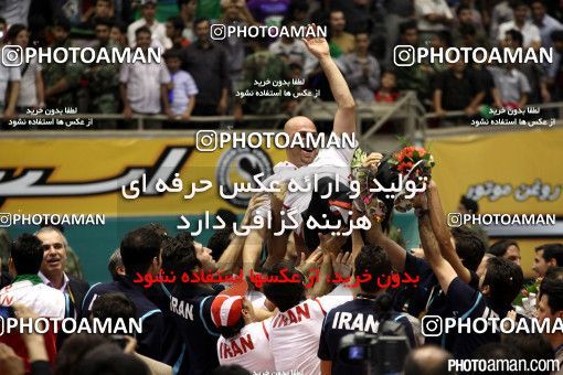 197825, فینال  مسابقات والیبال قهرمانی مردان آسیا 2011، ، تهران، سالن دوازده هزار نفری ورزشگاه آزادی، 1390/07/07، ایران ۳ -  چین ۱