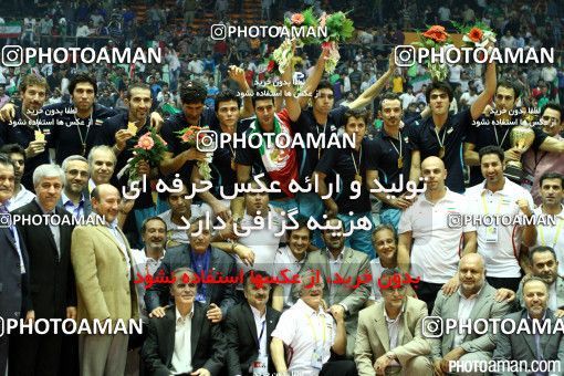 197633, فینال  مسابقات والیبال قهرمانی مردان آسیا 2011، ، تهران، سالن دوازده هزار نفری ورزشگاه آزادی، 1390/07/07، ایران ۳ -  چین ۱