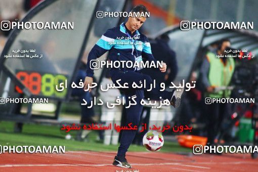 1409301, Tehran, Iran, لیگ برتر فوتبال ایران، Persian Gulf Cup، Week 9، First Leg، Persepolis 2 v 1 Paykan on 2018/11/19 at Azadi Stadium