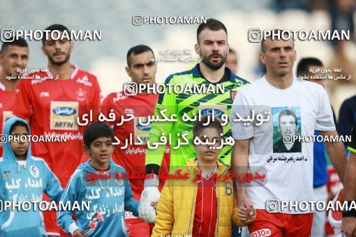 1315295, Tehran, Iran, لیگ برتر فوتبال ایران، Persian Gulf Cup، Week 9، First Leg، Persepolis 2 v 1 Paykan on 2018/11/19 at Azadi Stadium