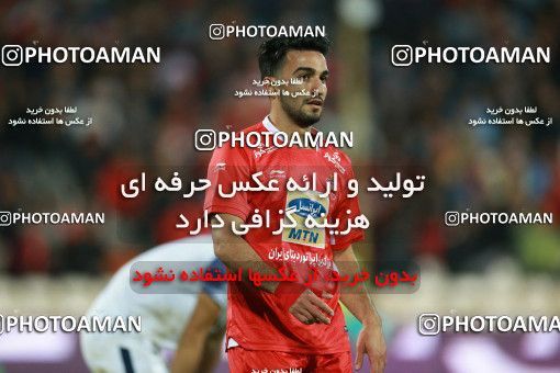 1315345, Tehran, Iran, لیگ برتر فوتبال ایران، Persian Gulf Cup، Week 9، First Leg، Persepolis 2 v 1 Paykan on 2018/11/19 at Azadi Stadium