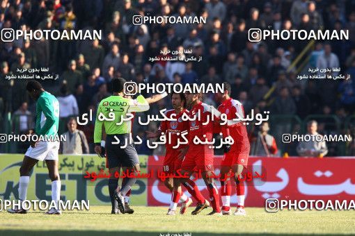 1319456, Hamedan, Iran, لیگ برتر فوتبال ایران، Persian Gulf Cup، Week 19، Second Leg، PAS Hamedan F.C. 0 v 3 Persepolis on 2008/12/13 at Shahid Mofatteh Stadium