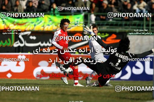 1319015, Isfahan,Fooladshahr, , لیگ برتر فوتبال ایران، Persian Gulf Cup، Week 21، Second Leg، Zob Ahan Esfahan 3 v 1 Persepolis on 2009/01/03 at Foolad Shahr Stadium