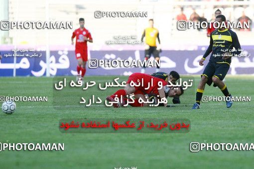 1318620, Tehran, , لیگ برتر فوتبال ایران، Persian Gulf Cup، Week 22، Second Leg، Persepolis 1 v 0 Foulad Khouzestan on 2009/01/16 at Azadi Stadium