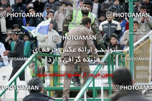1318547, Tehran, Iran, لیگ برتر فوتبال ایران، Persian Gulf Cup، Week 23، Second Leg، Esteghlal 2 v 1 Saba Qom on 2009/01/23 at Azadi Stadium