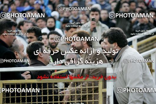 1318384, Tehran, Iran, لیگ برتر فوتبال ایران، Persian Gulf Cup، Week 23، Second Leg، Esteghlal 2 v 1 Saba Qom on 2009/01/23 at Azadi Stadium