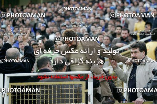1318472, Tehran, Iran, لیگ برتر فوتبال ایران، Persian Gulf Cup، Week 23، Second Leg، Esteghlal 2 v 1 Saba Qom on 2009/01/23 at Azadi Stadium
